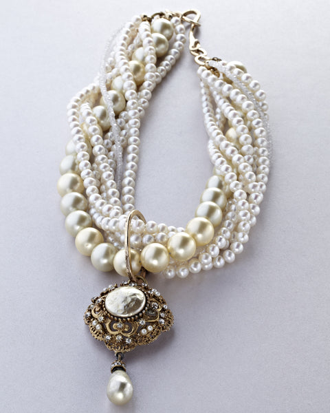 Baroque Pearls with Cream Haskell